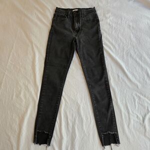 Levi's Mile High Super Skinny Black Raw Step Hem sz 26